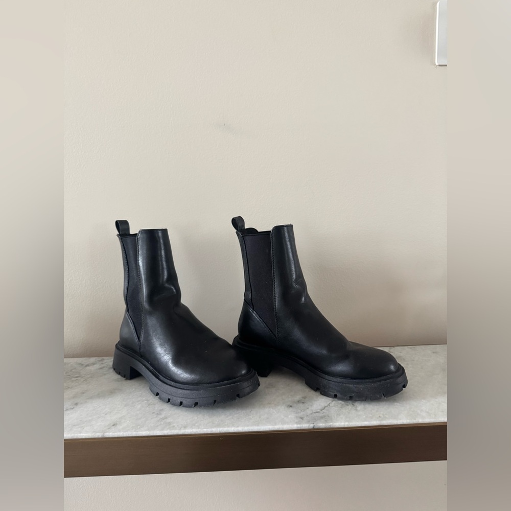 ASOS Deisgn - Black Boots